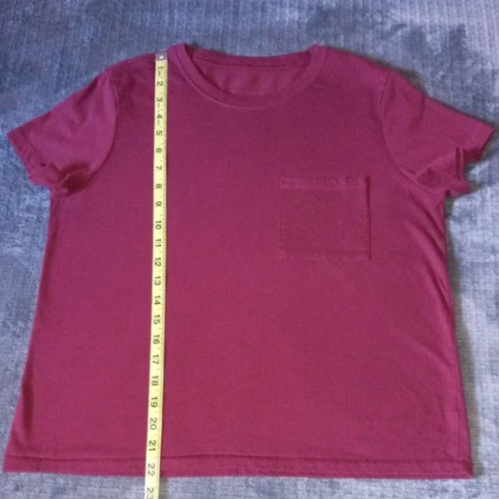 Arizona jean co. Semi fit pocket tee